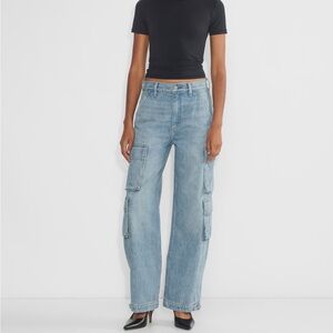 Denim Forum
The '90s Millie Hi-Rise Cargo Jean
